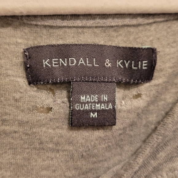 2/$18 Kendall and Kylie Gray Silver Crop Short Sleeve Top Loose Boxy Medium Tee - Picture 6 of 9